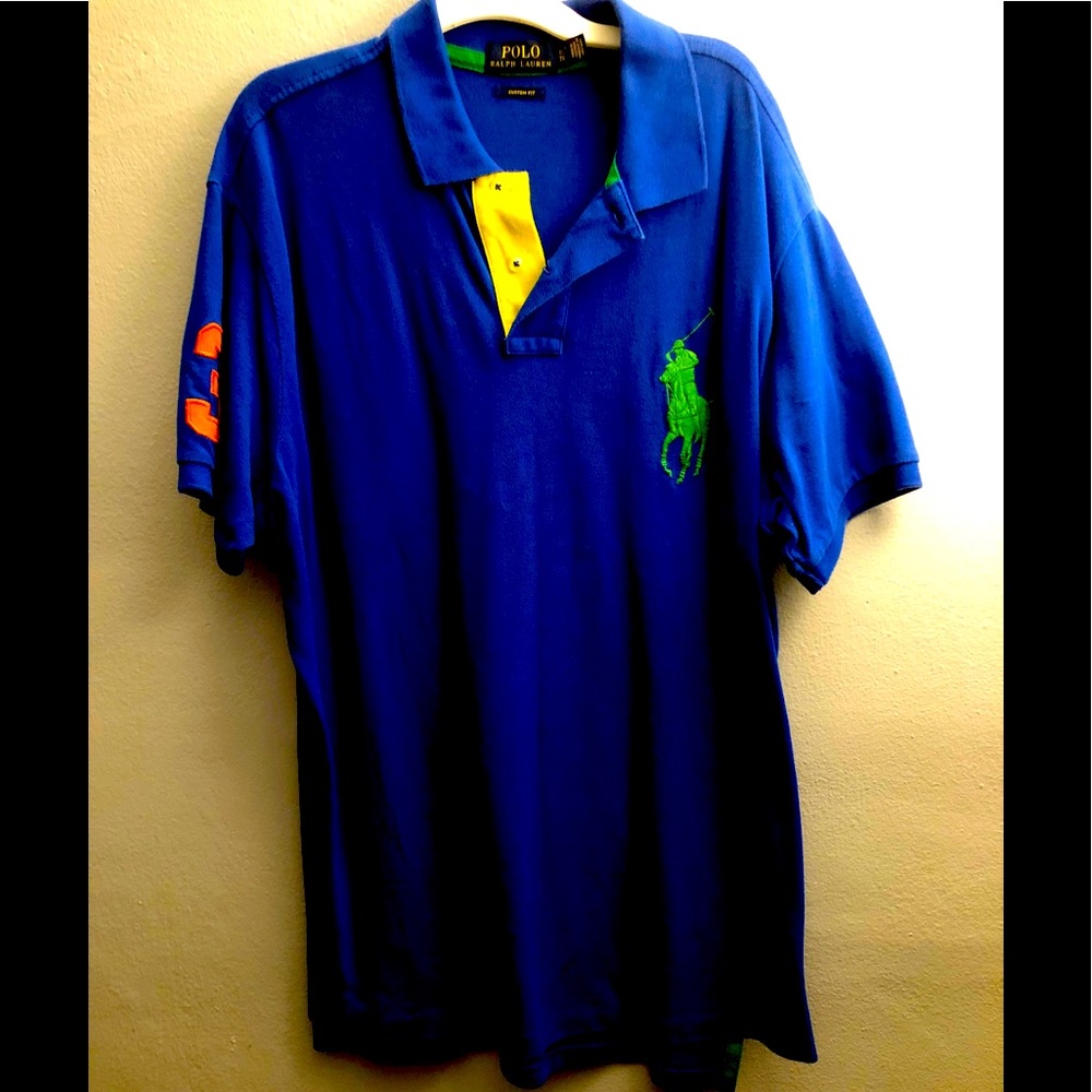 I’m selling a polo shirt!!!